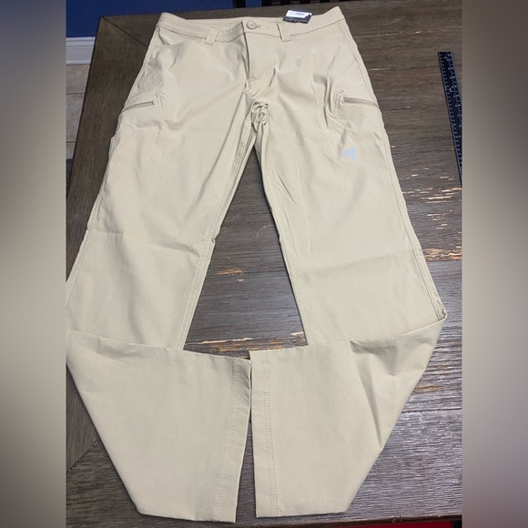 Eddie Bauer Guide Pro Collection Straight Leg Khaki mid Rise Pants Women 10 - Picture 1 of 7